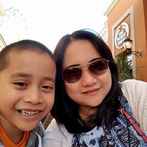 Meet your Posher, Rowena